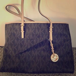 Authentic Michael Kors Tote!